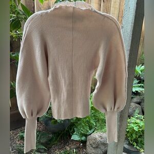 LIKE NEW!  HYFVE Ribbed Knit Sweater Tan Size S